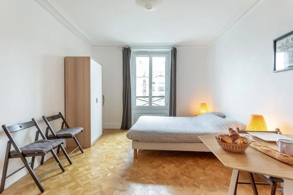 Guest house Alexis' Apartments