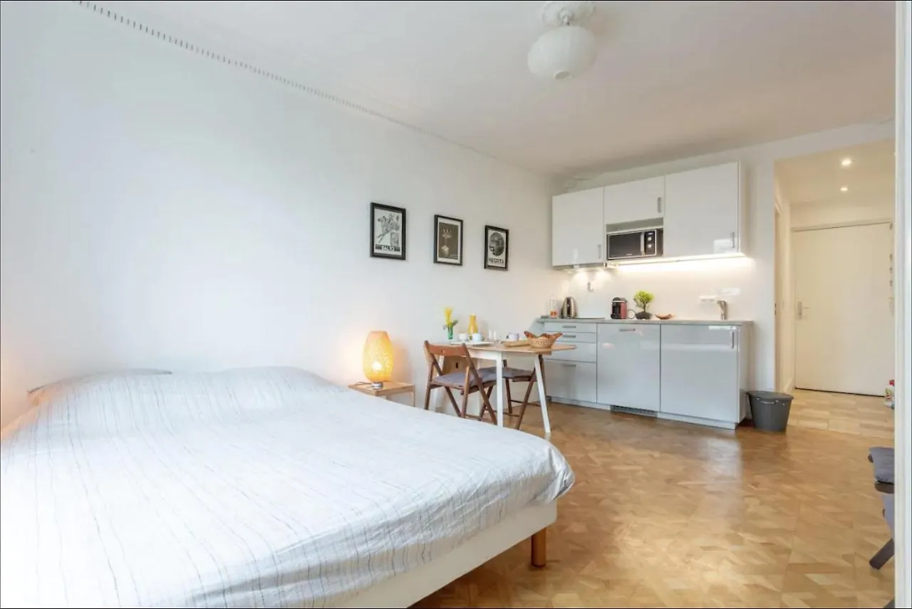 Alexis' Apartments 0*, Paris France