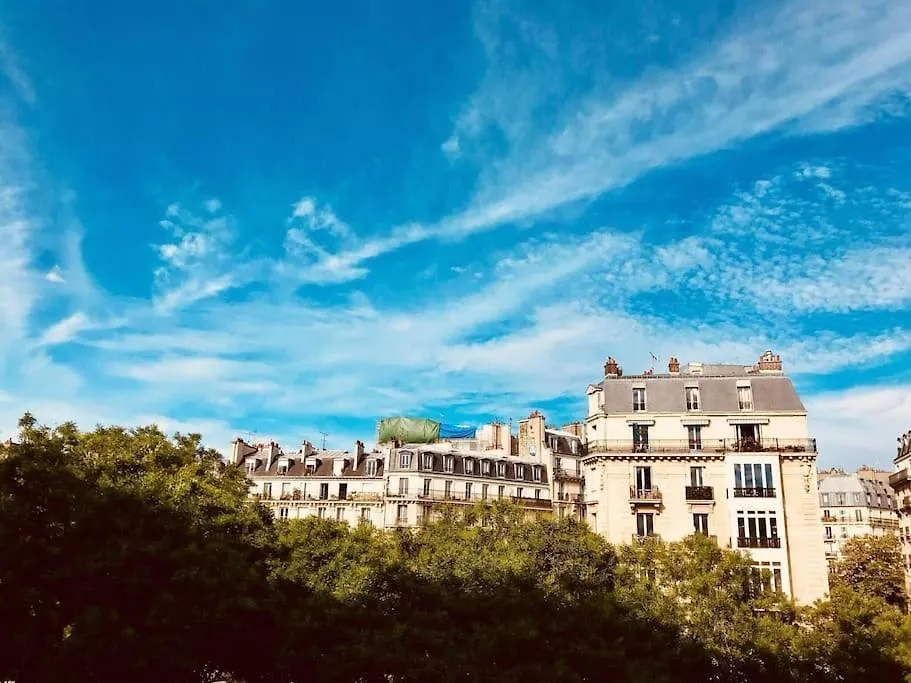 Alexis' Apartments Guest house Paris
